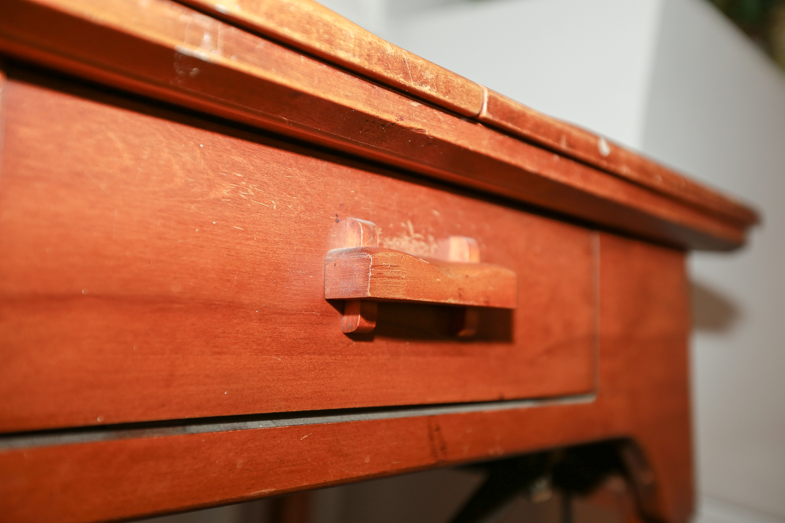 Cherry Flip Top Sewing Table With Kenmore Machine