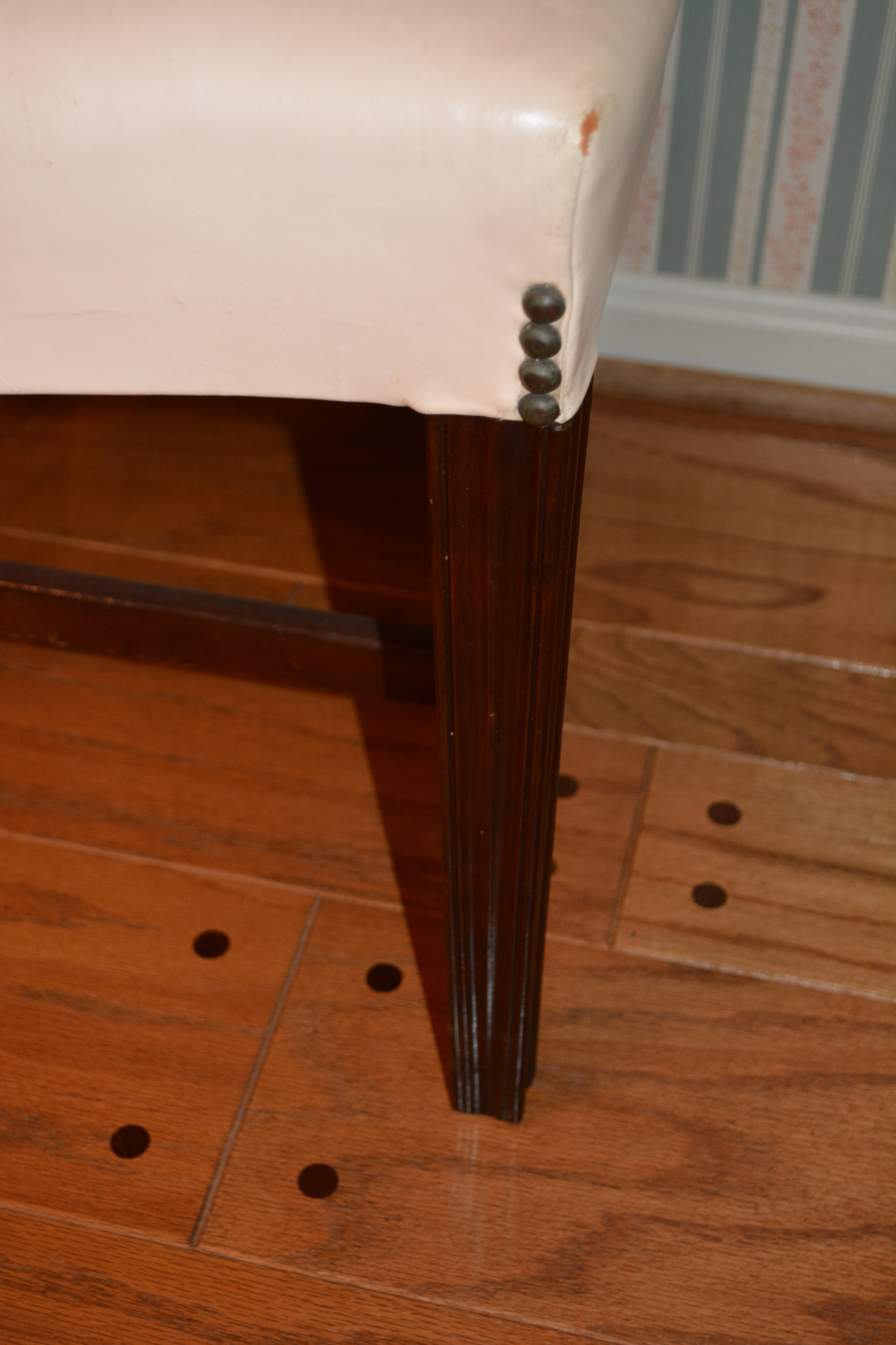 Vintage Hepplewhite Style Side Chairs With Leather Seats