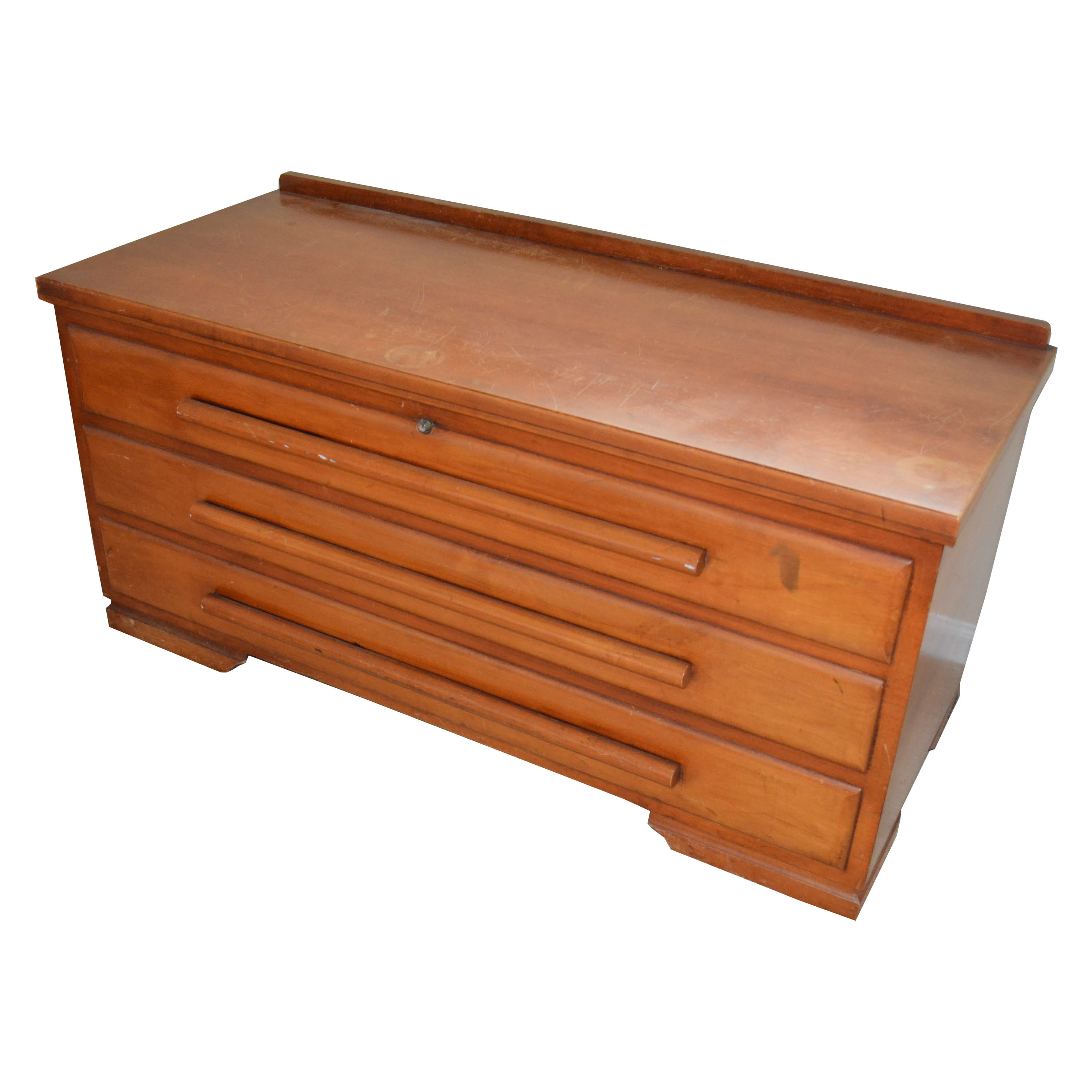 Vintage Lane Cedar Chest