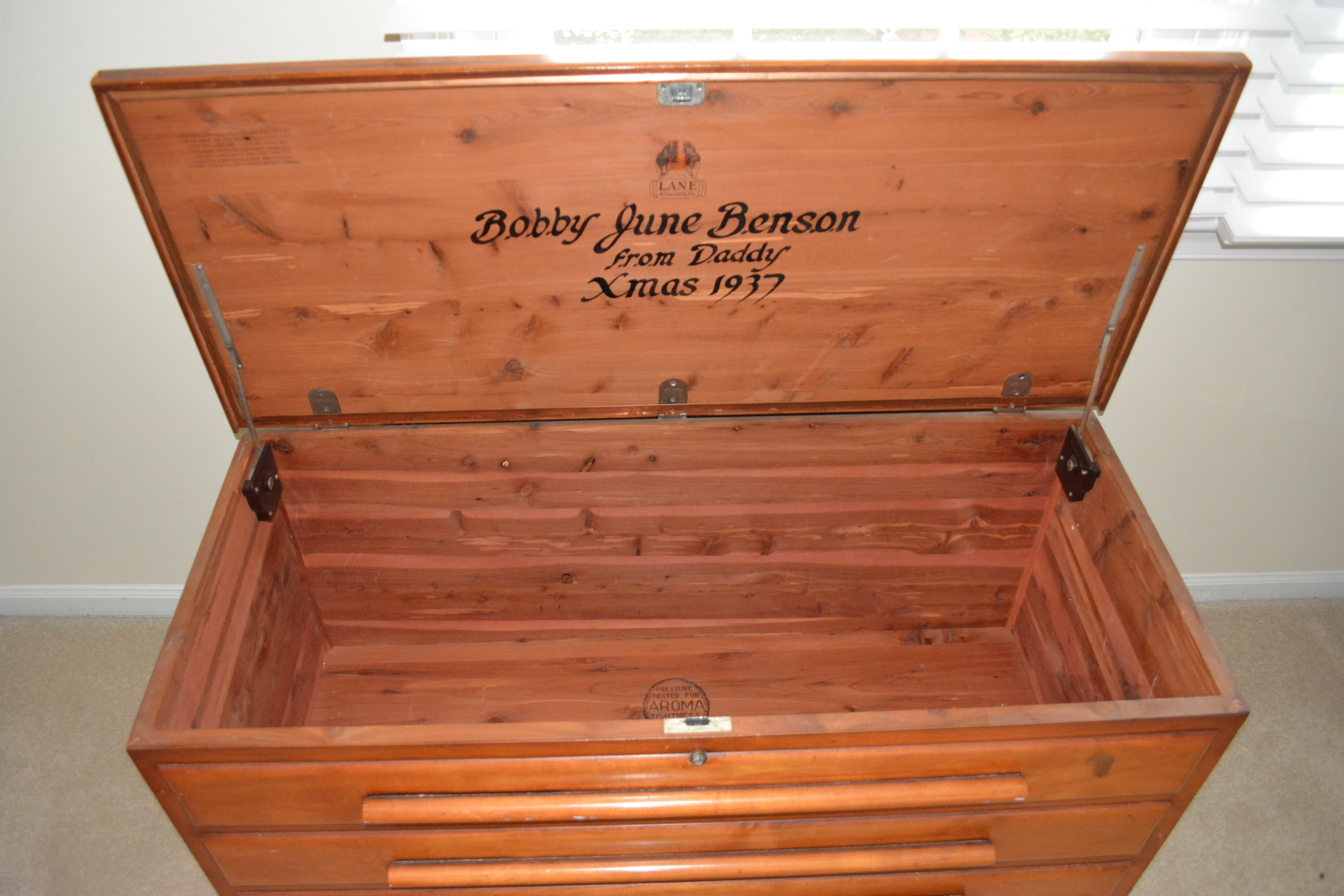 Vintage Lane Cedar Chest