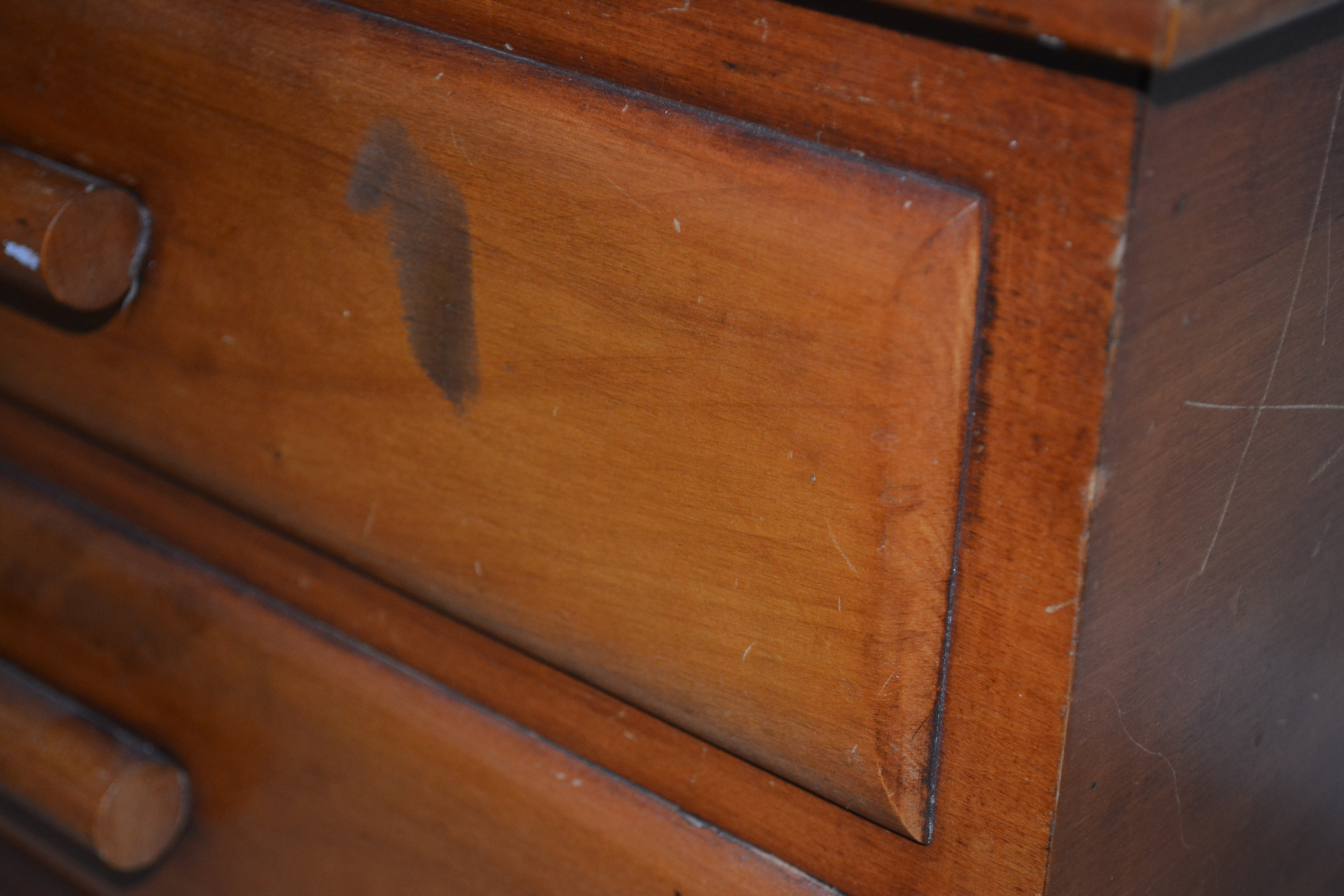 Vintage Lane Cedar Chest