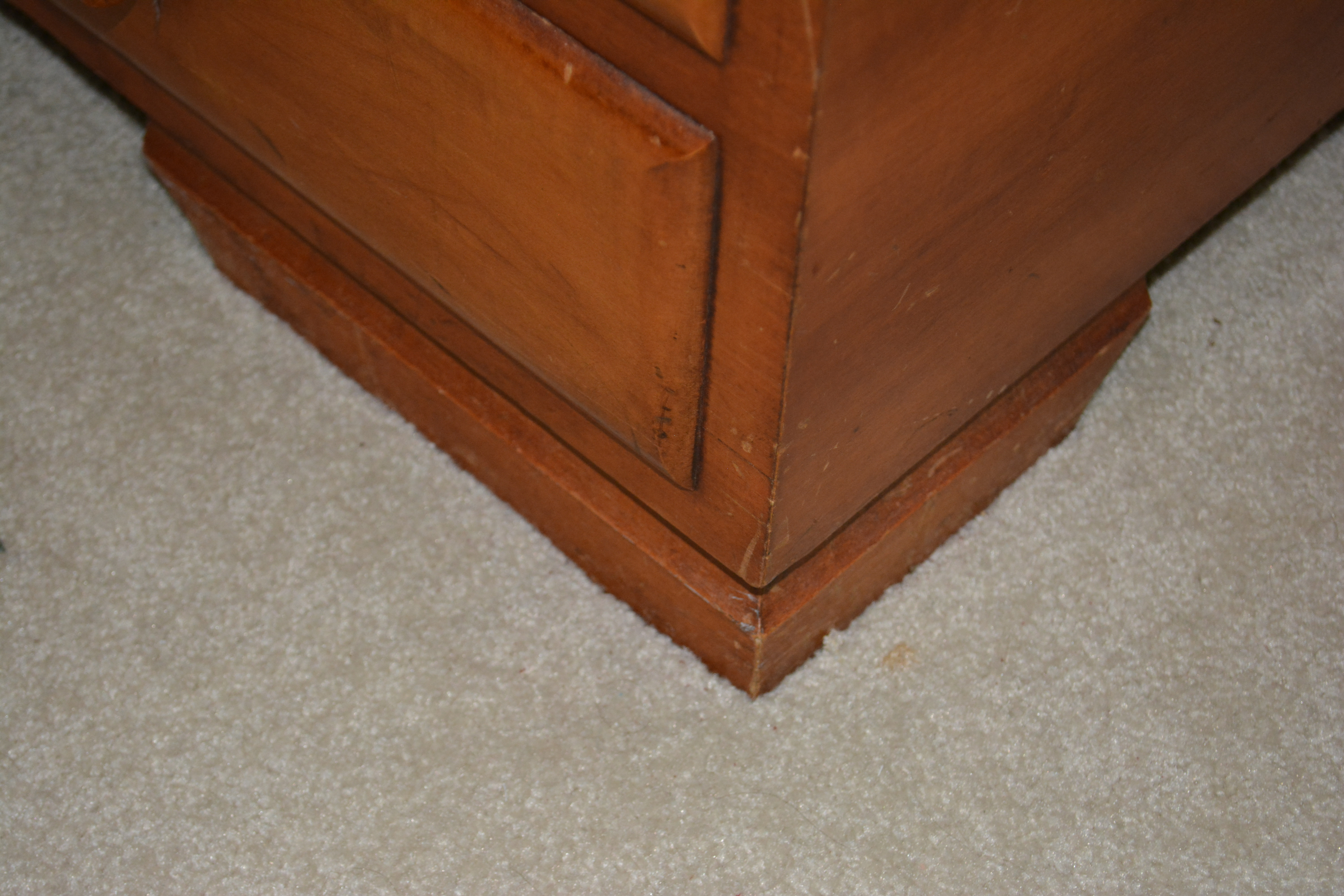 Vintage Lane Cedar Chest