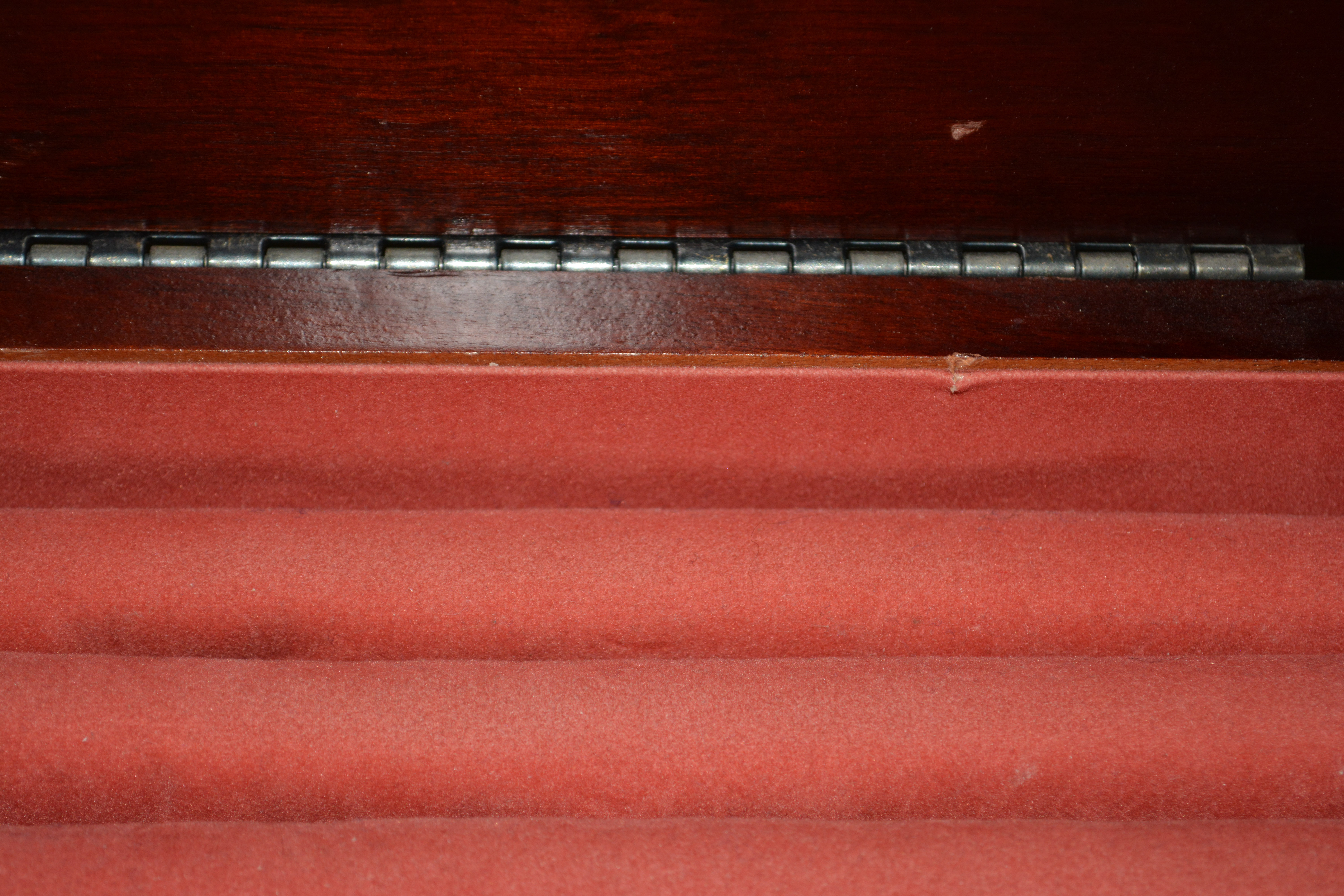 Standing Jewelry Case