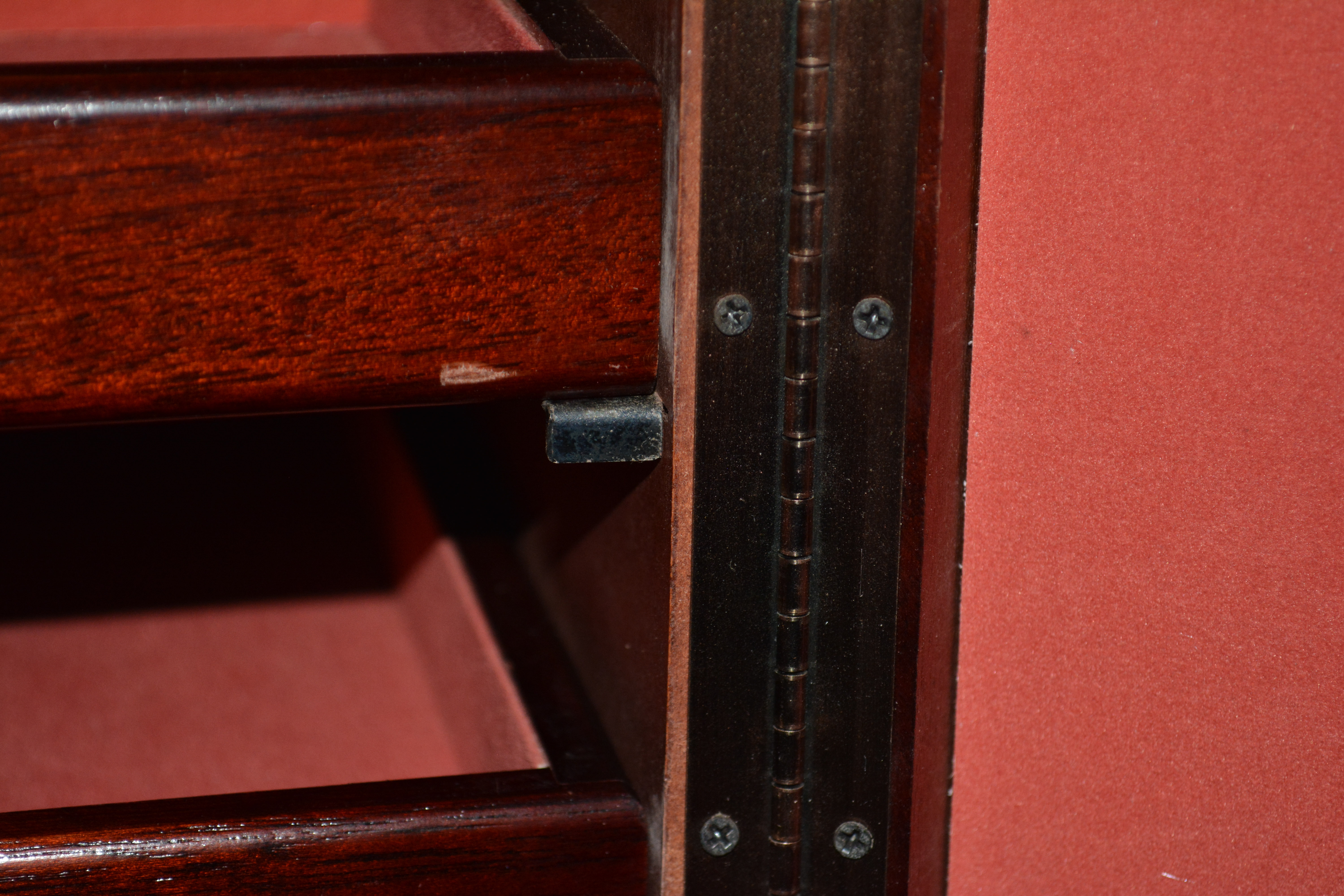 Standing Jewelry Case