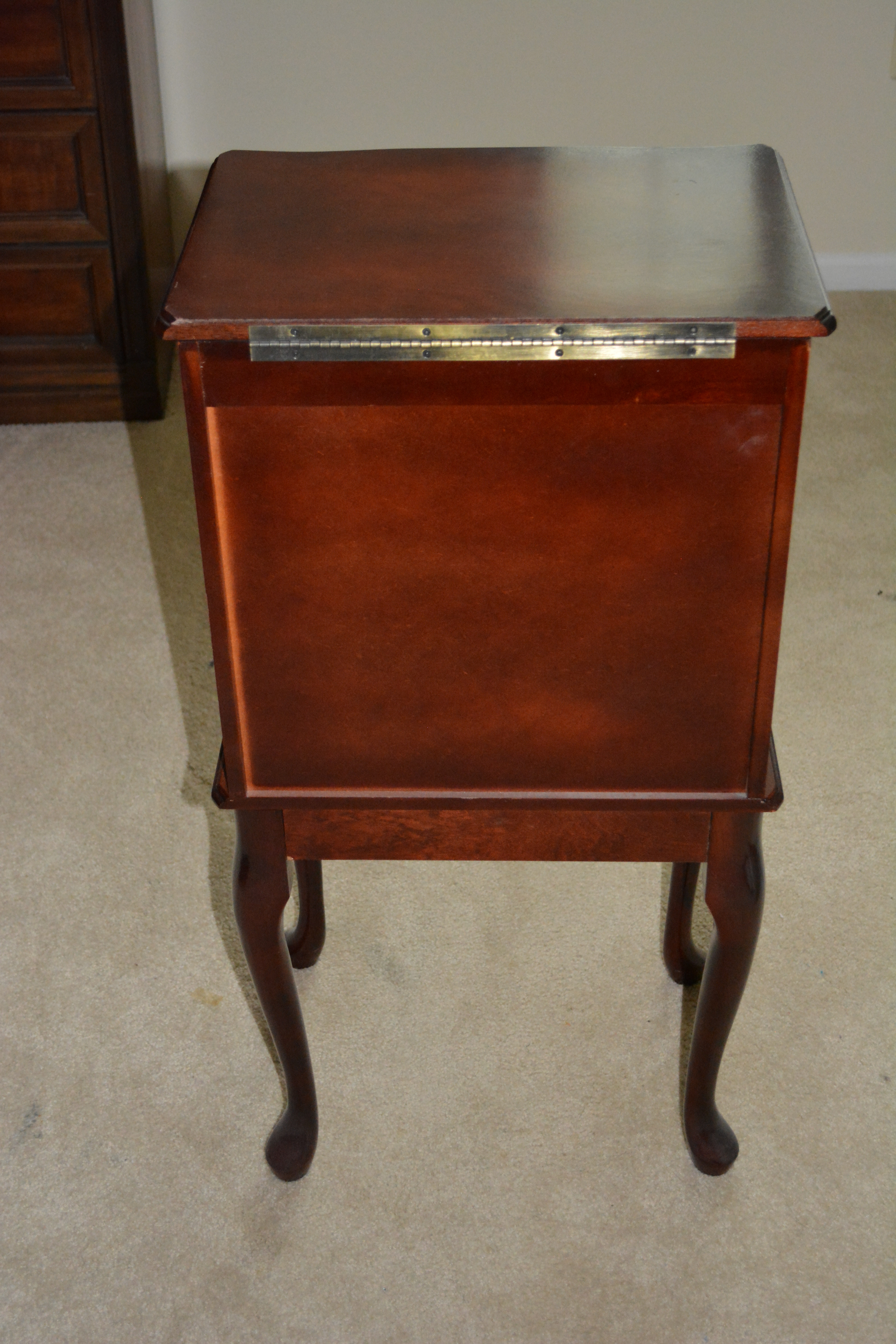 Standing Jewelry Case