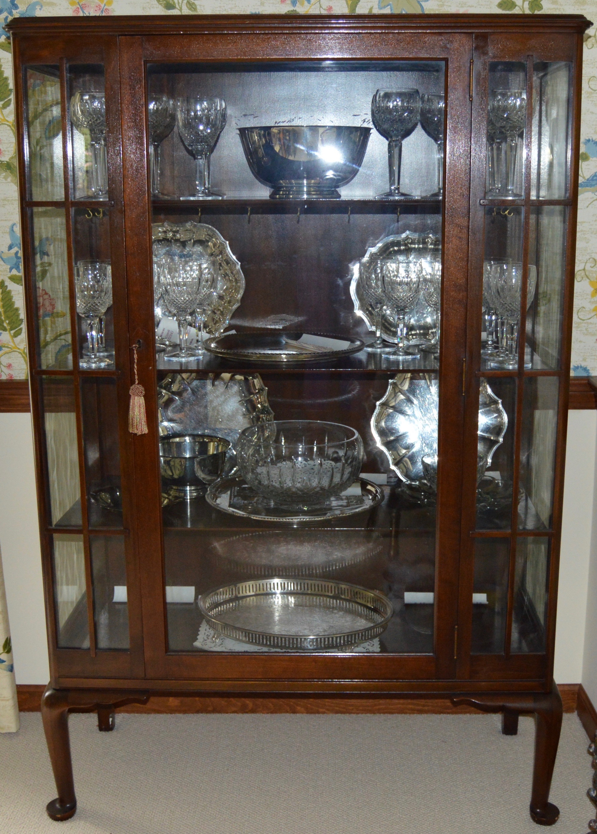 Vintage Queen Anne Style China Cabinet