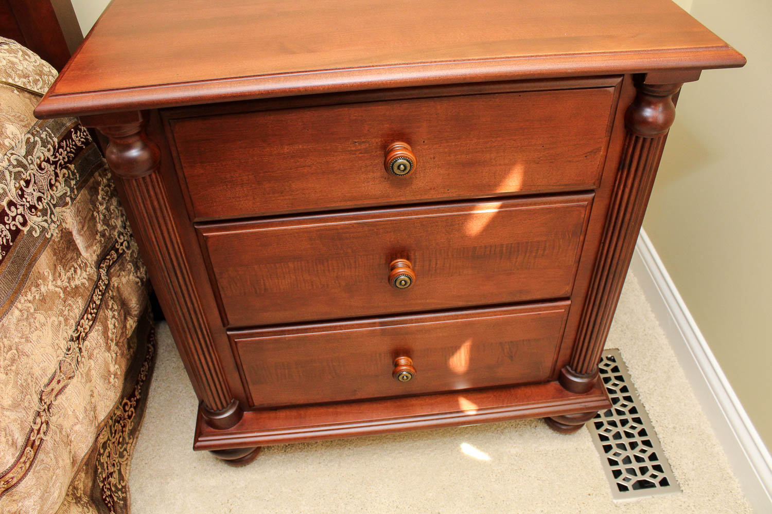 Mobel Furniture Solid Wood Nightstand