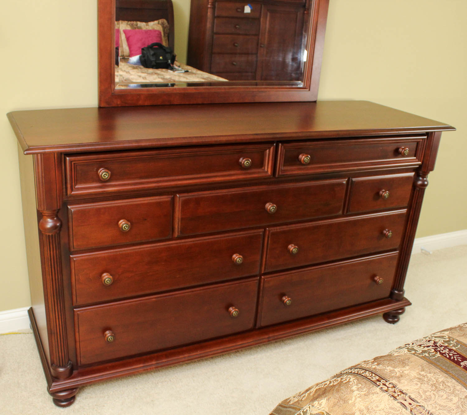 Mobel Furniture Dresser With Mirror