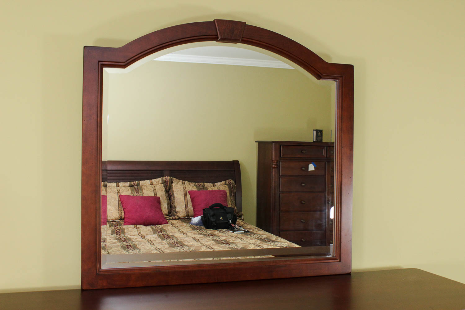 Mobel Furniture Dresser With Mirror