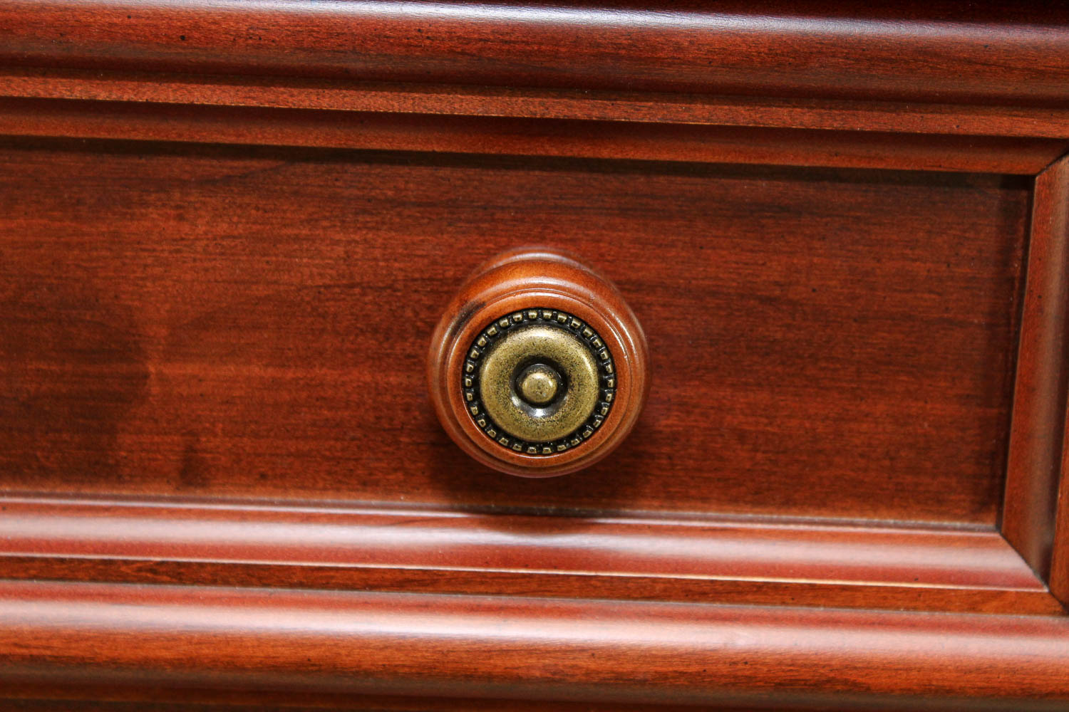 Mobel Furniture Dresser With Mirror