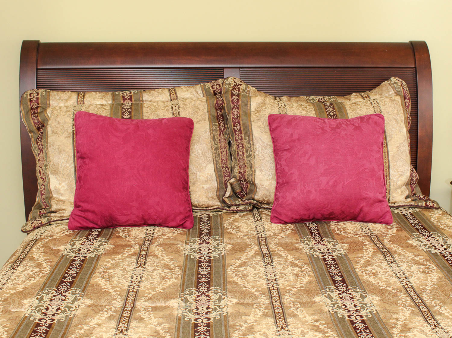 Croscill Townhouse Warm-Tone Queen Bed Set