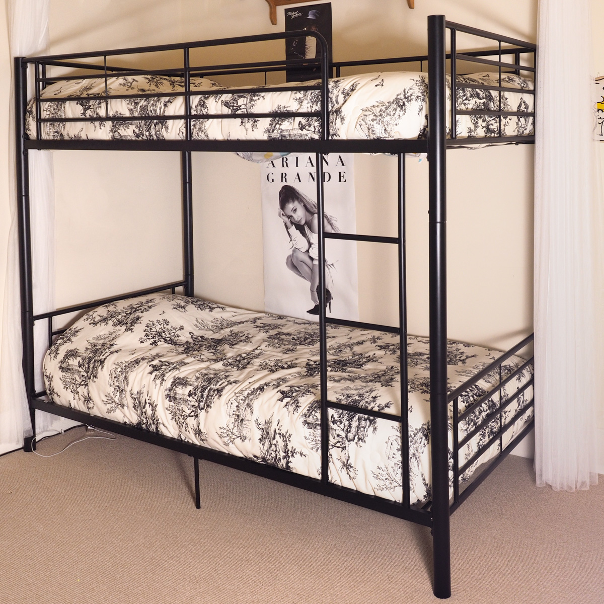 Tubular Metal Frame Bunk Beds