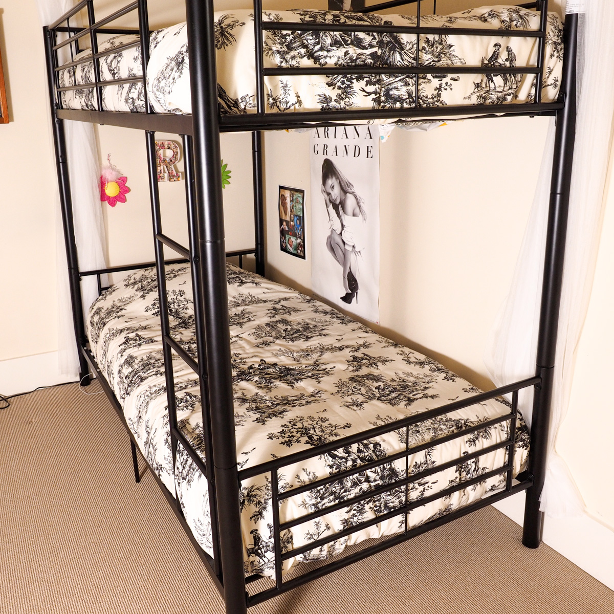 Tubular Metal Frame Bunk Beds