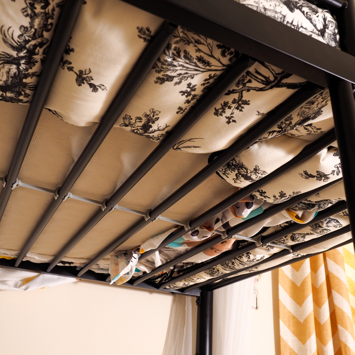 Tubular Metal Frame Bunk Beds