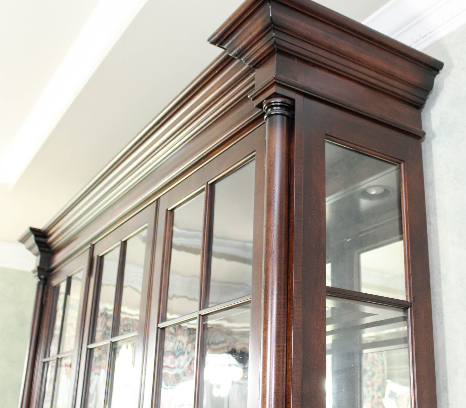 Stanley Furniture China Cabinet