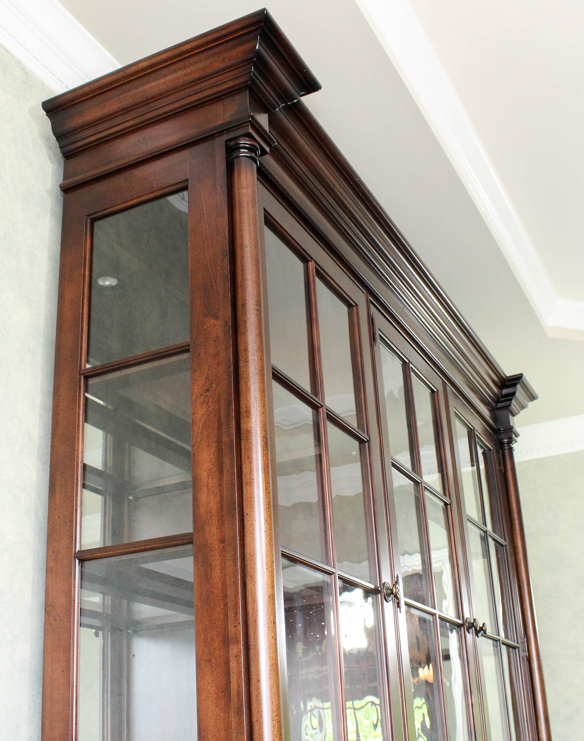 Stanley Furniture China Cabinet