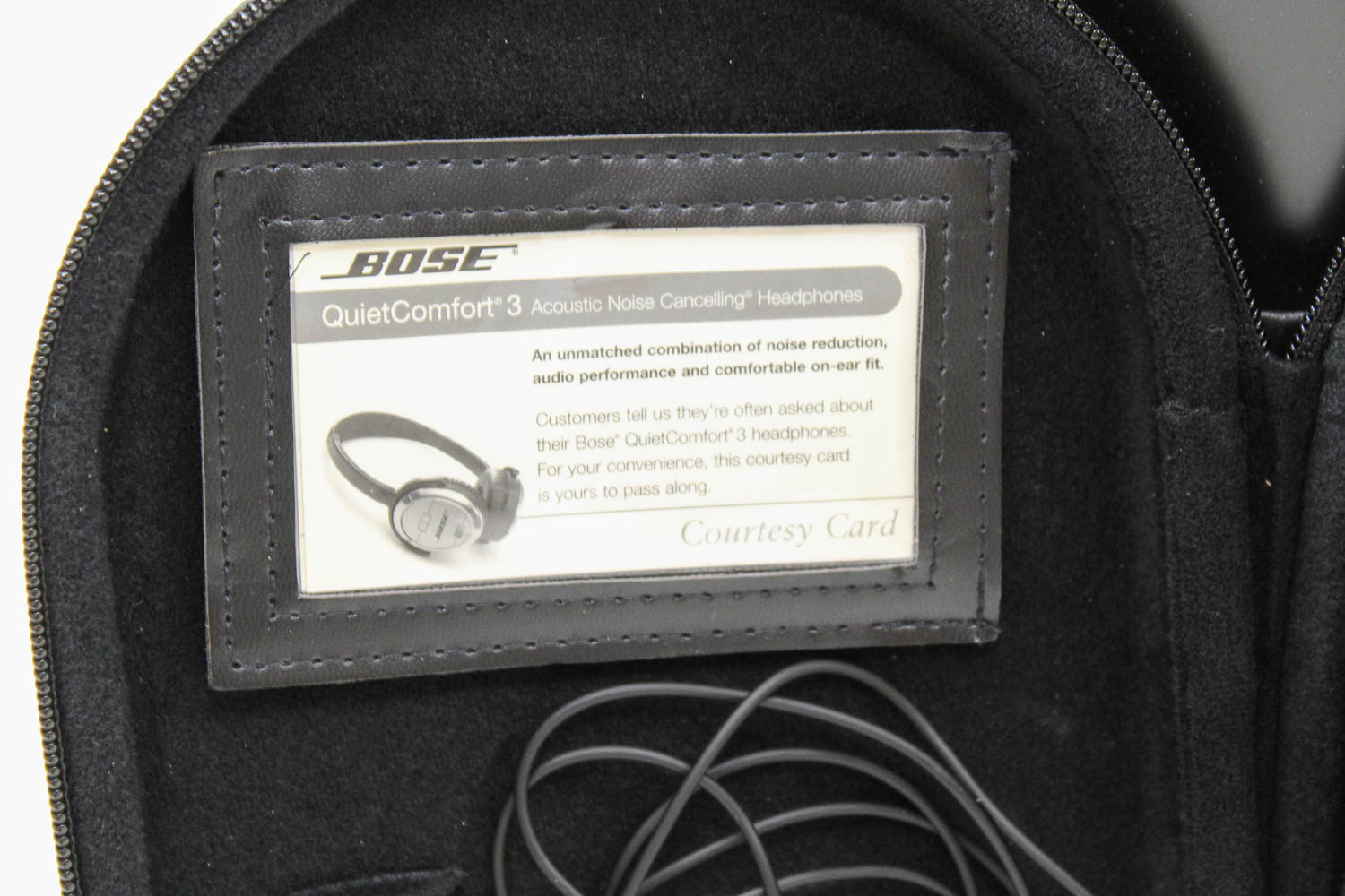 Samsung SyncMaster Monitor with Bose QuietComfort3 Headphones