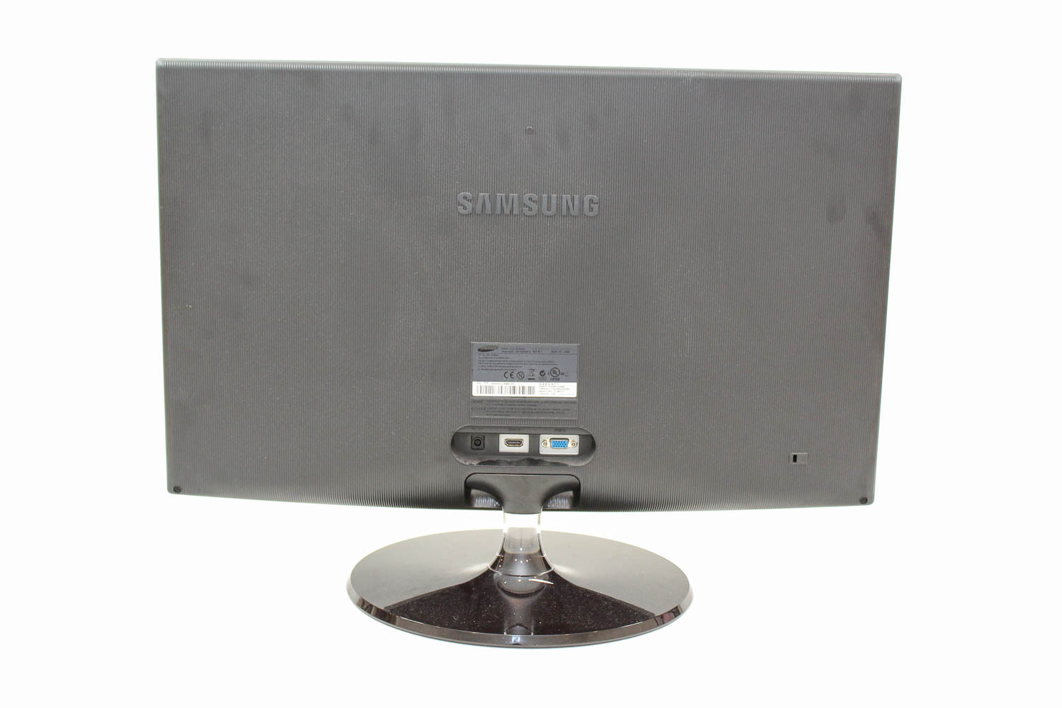 Samsung SyncMaster Monitor with Bose QuietComfort3 Headphones