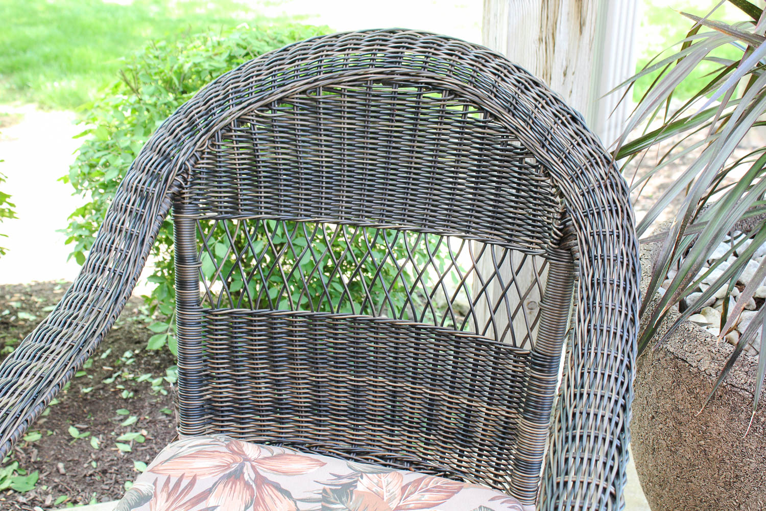 Pair of Dark Brown Wicker Patio Armchairs with Side Table