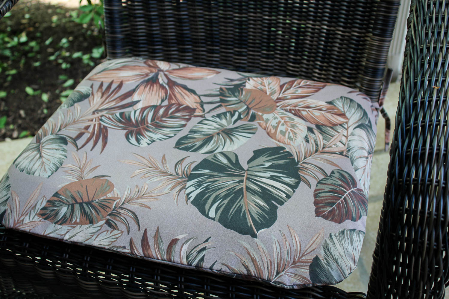 Pair of Dark Brown Wicker Patio Armchairs with Side Table