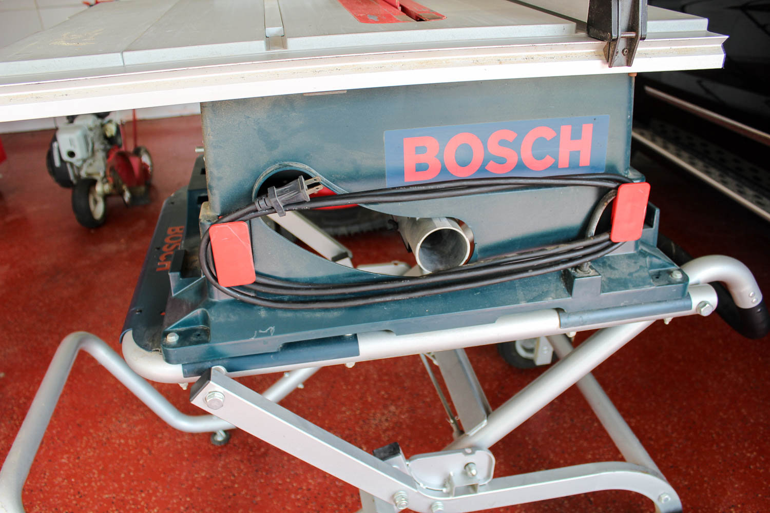 Bosch 4000 10" Table Saw with Gravity-Rise Stand