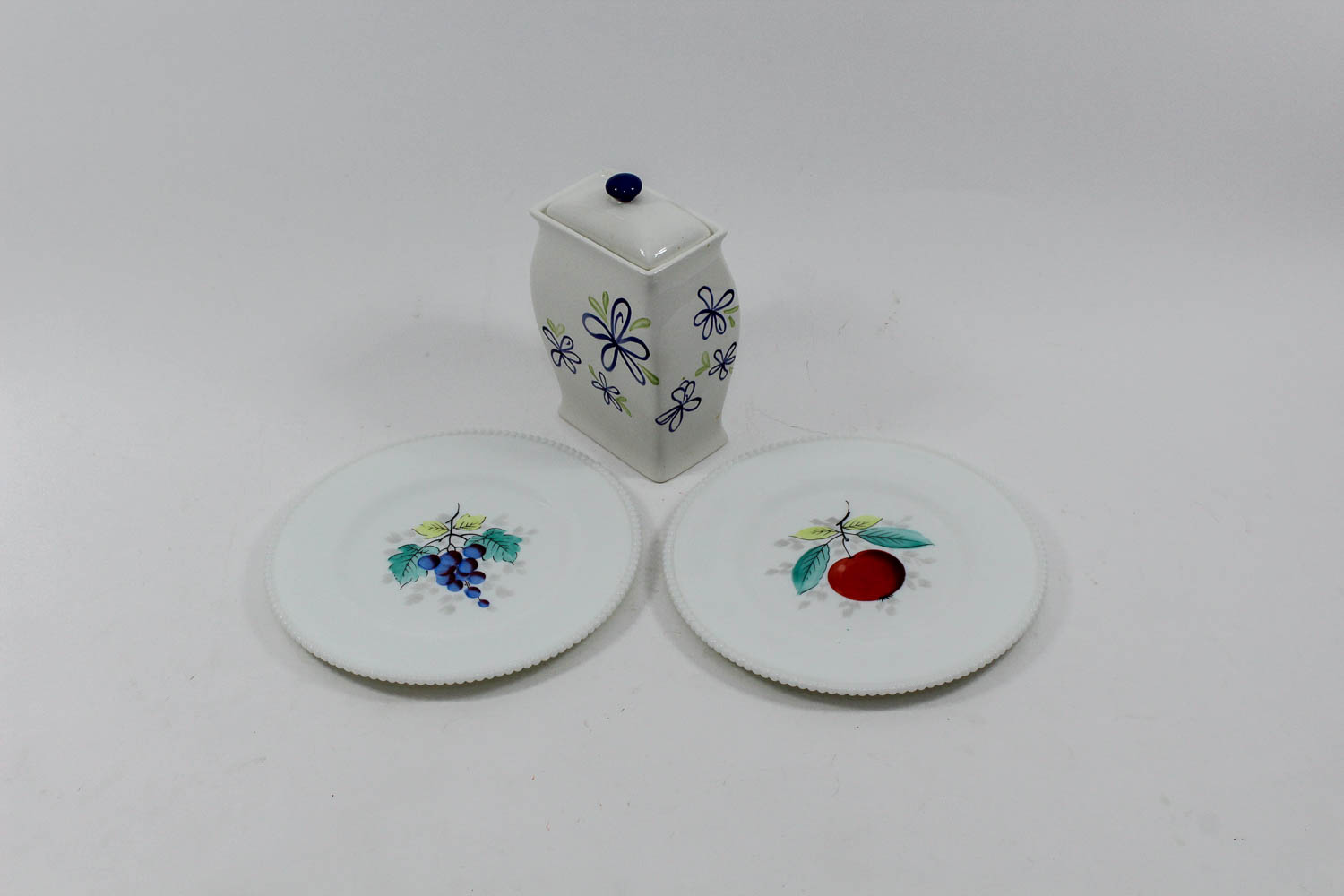 Starbucks Coffee Decor and Fruit Plates