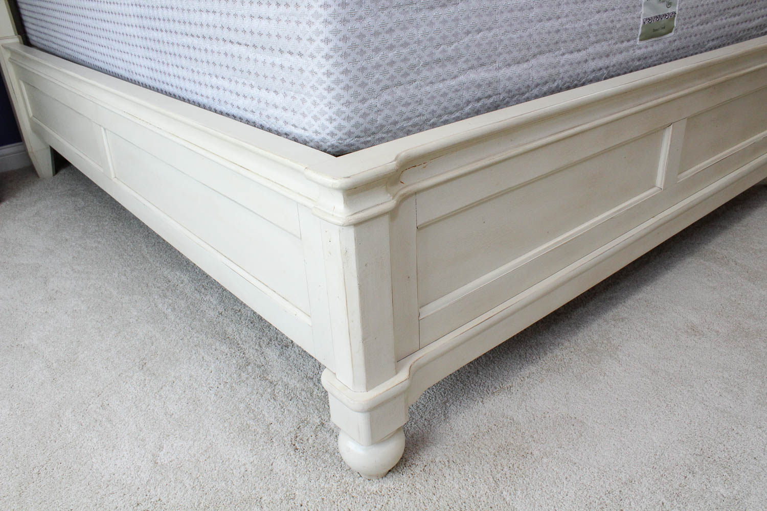 Paula Deen Home Country Style Queen Bed Frame and Mattress