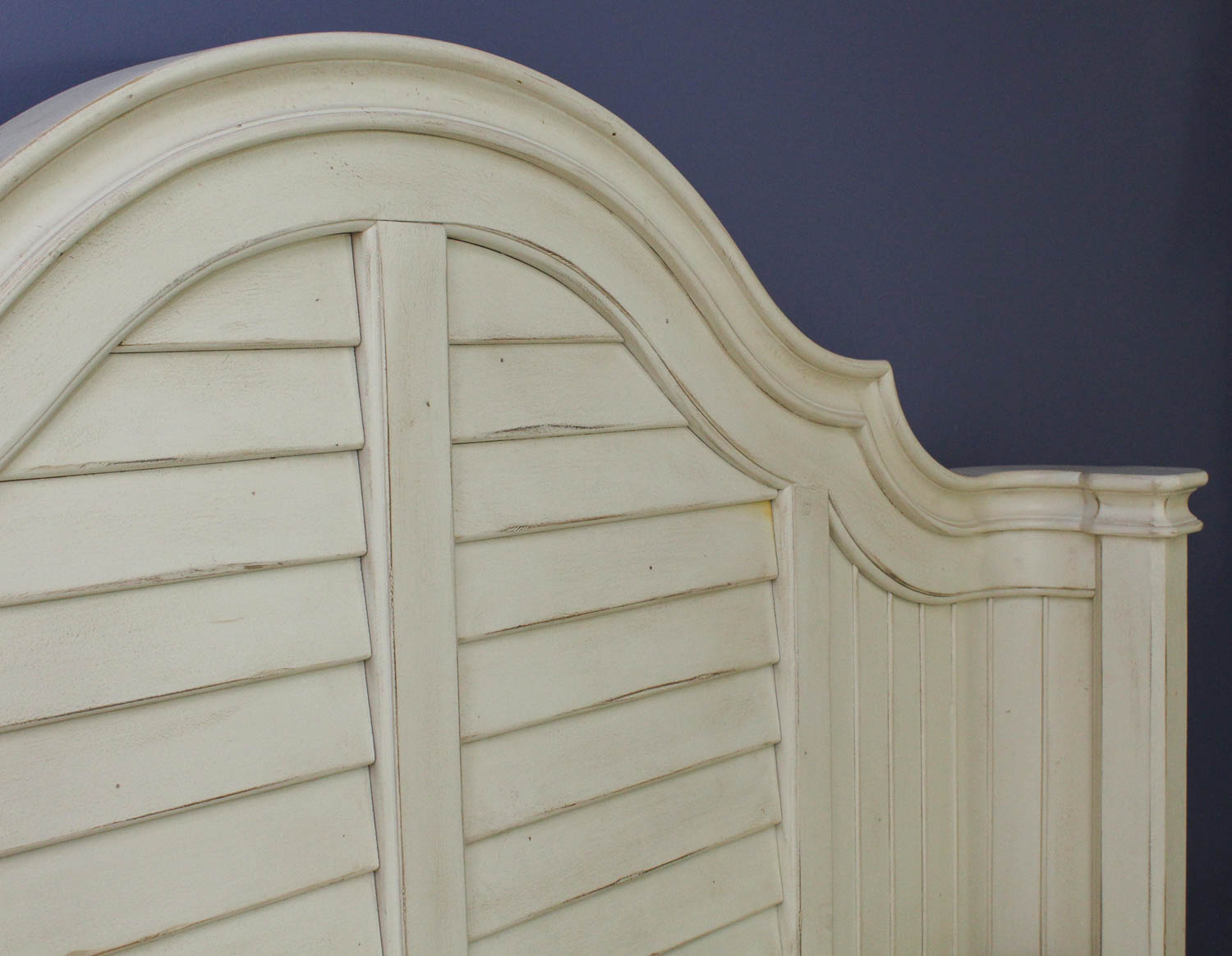 Paula Deen Home Country Style Queen Bed Frame and Mattress