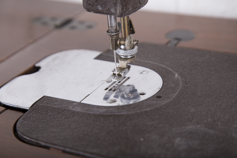 White Sewing Machine Corp. Rotary Electric Model 43 Sewing Machine With Table