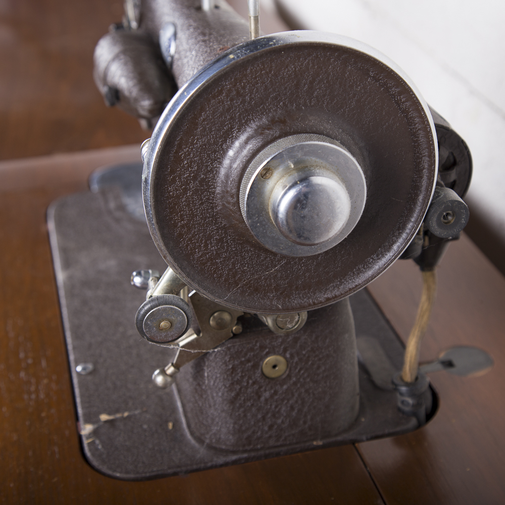 White Sewing Machine Corp. Rotary Electric Model 43 Sewing Machine With Table