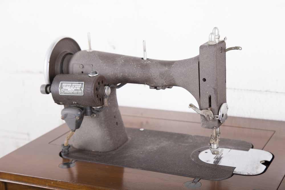 White Sewing Machine Corp. Rotary Electric Model 43 Sewing Machine With Table