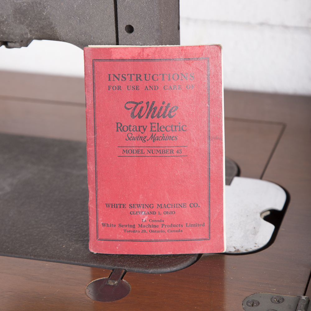 White Sewing Machine Corp. Rotary Electric Model 43 Sewing Machine With Table