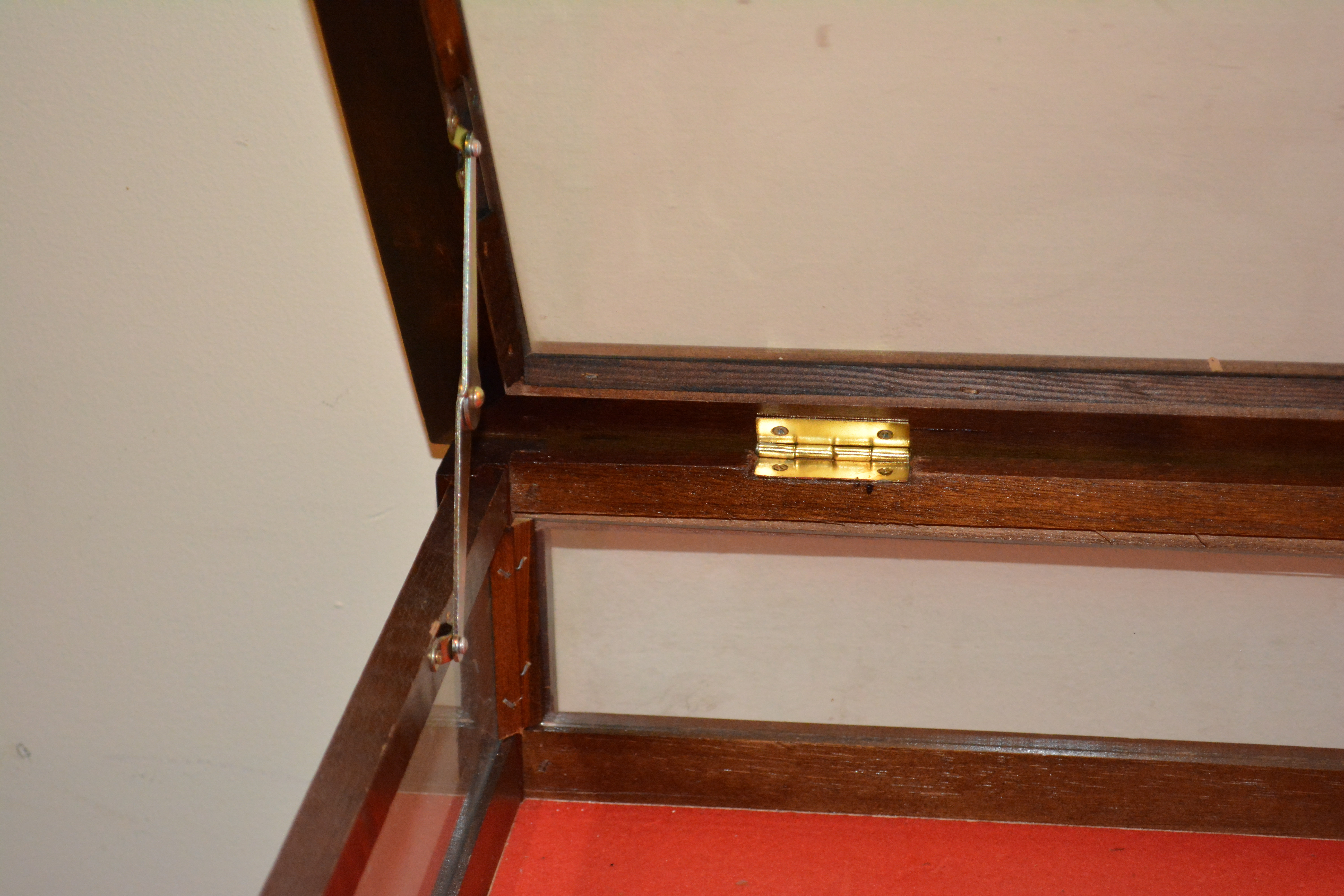 Vintage Queen Anne Style Display Table