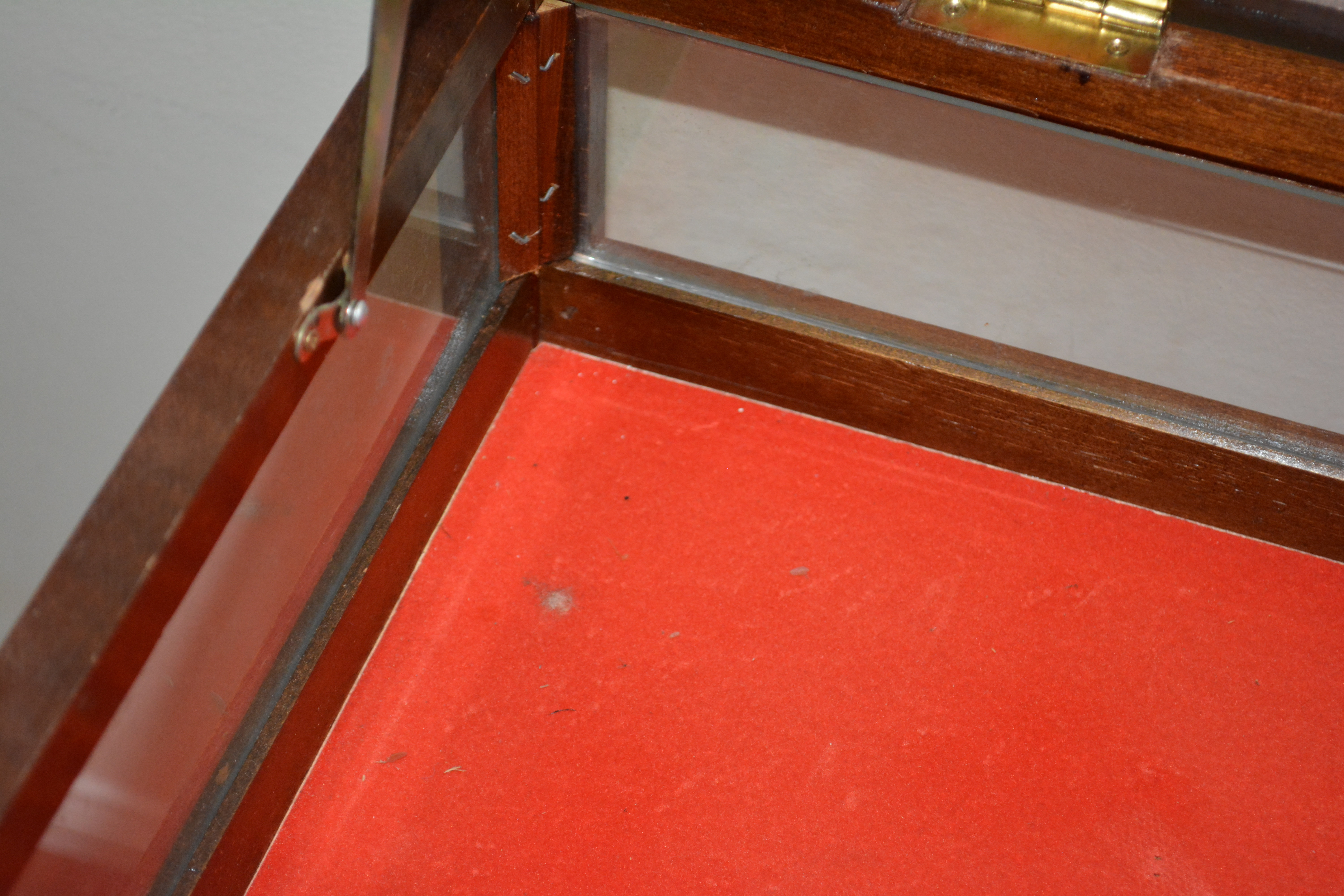 Vintage Queen Anne Style Display Table