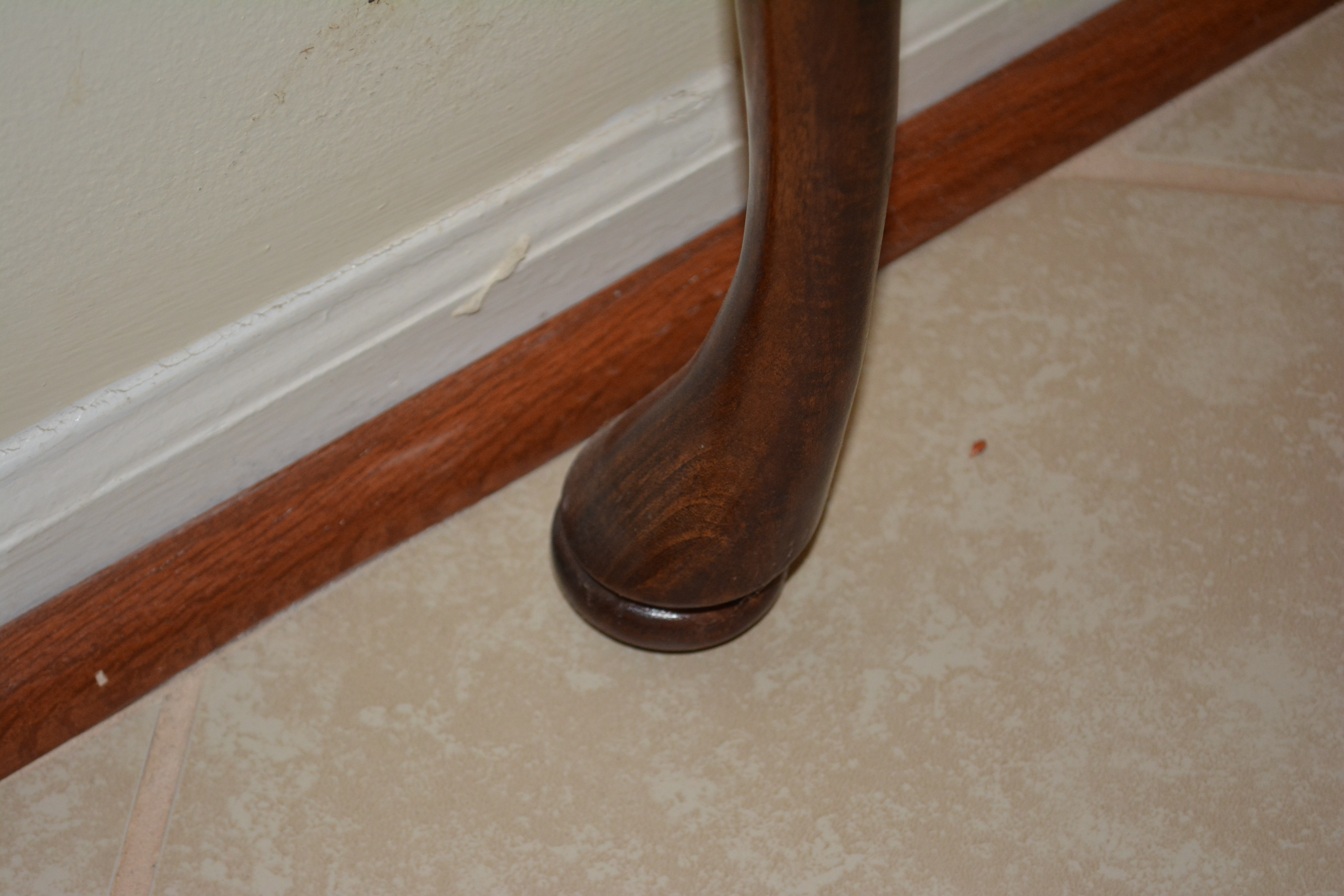 Vintage Queen Anne Style Display Table