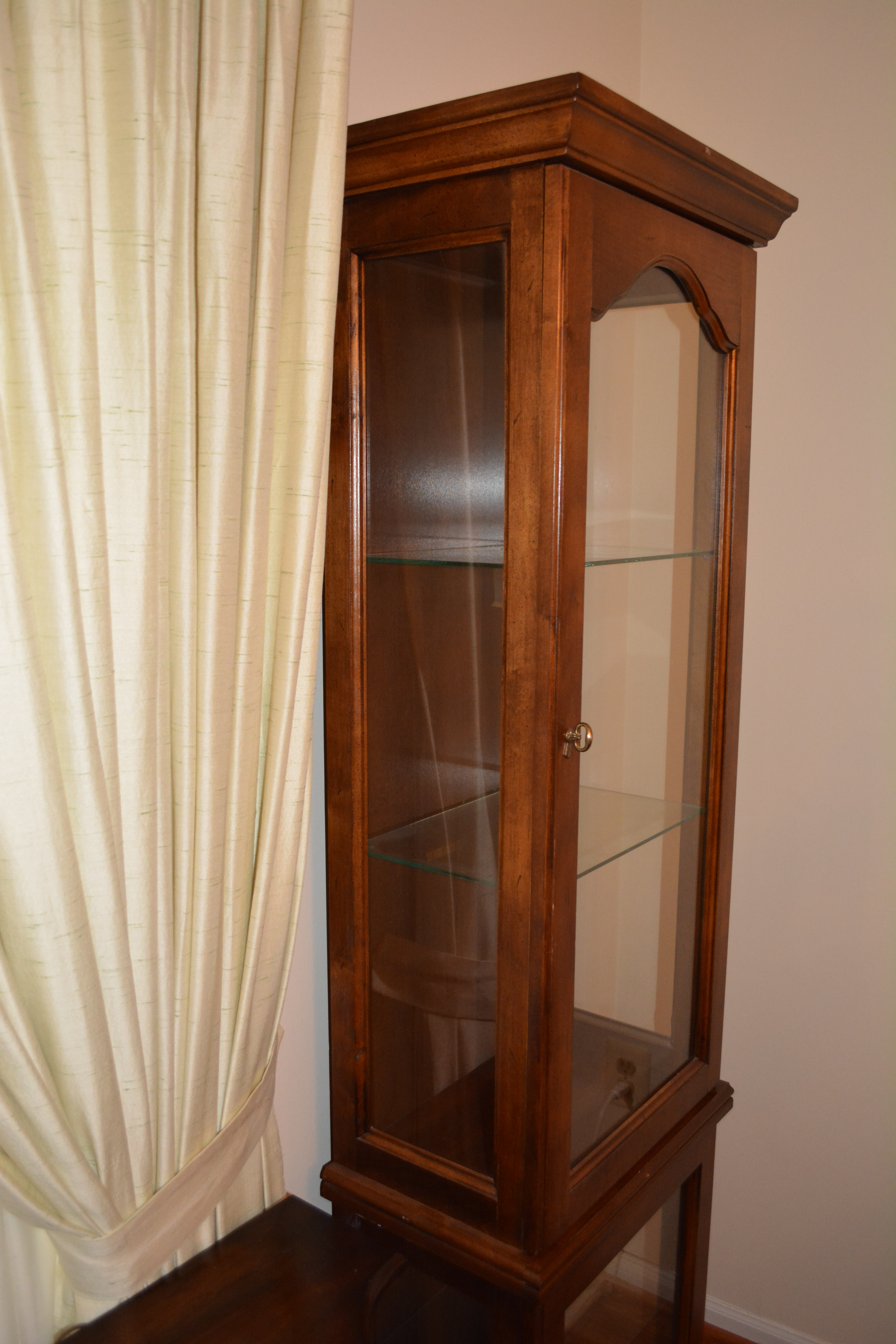 Display Cabinet