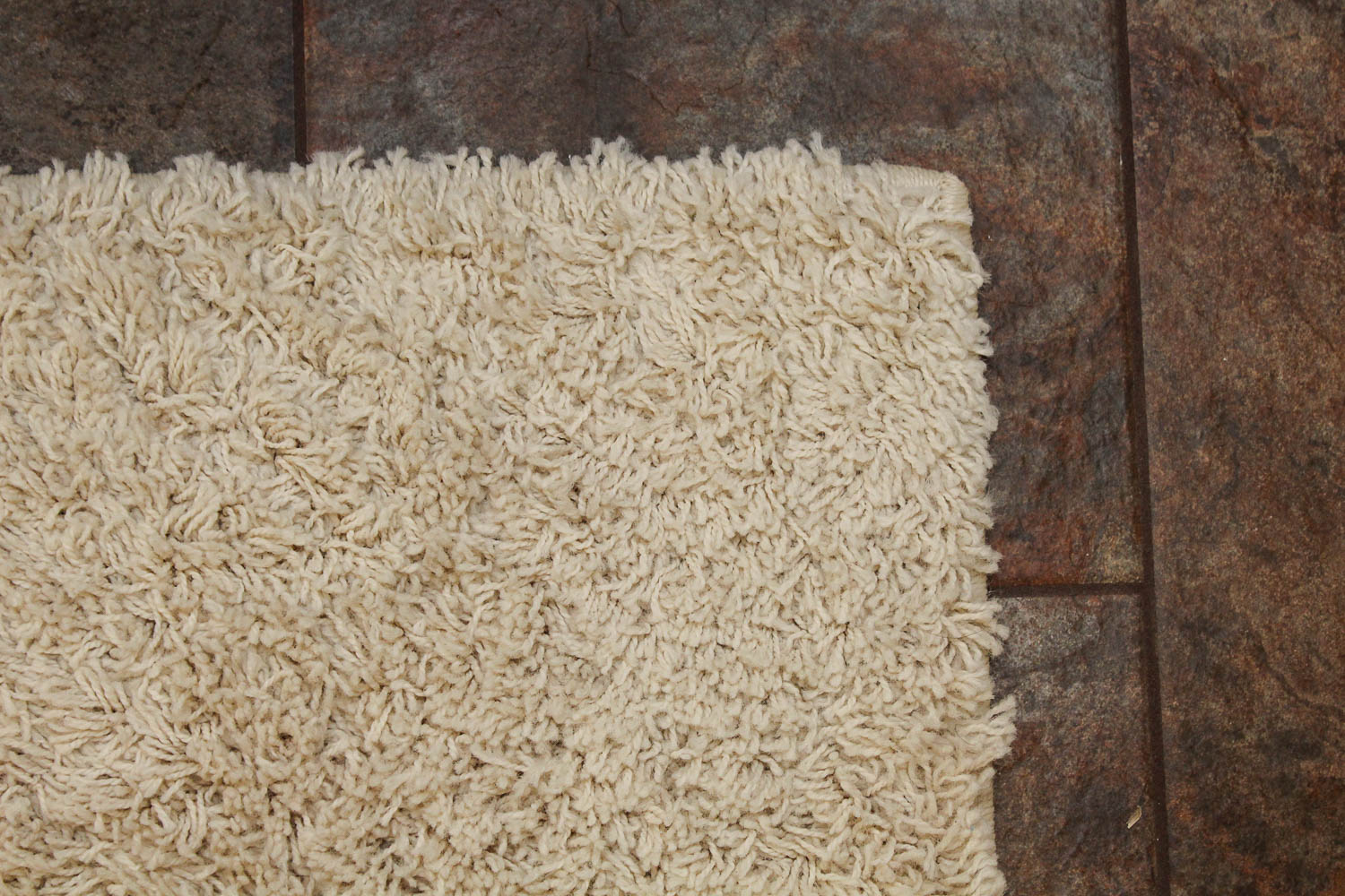 Mohawk Home "Frise" Ivory Shag Area Rug