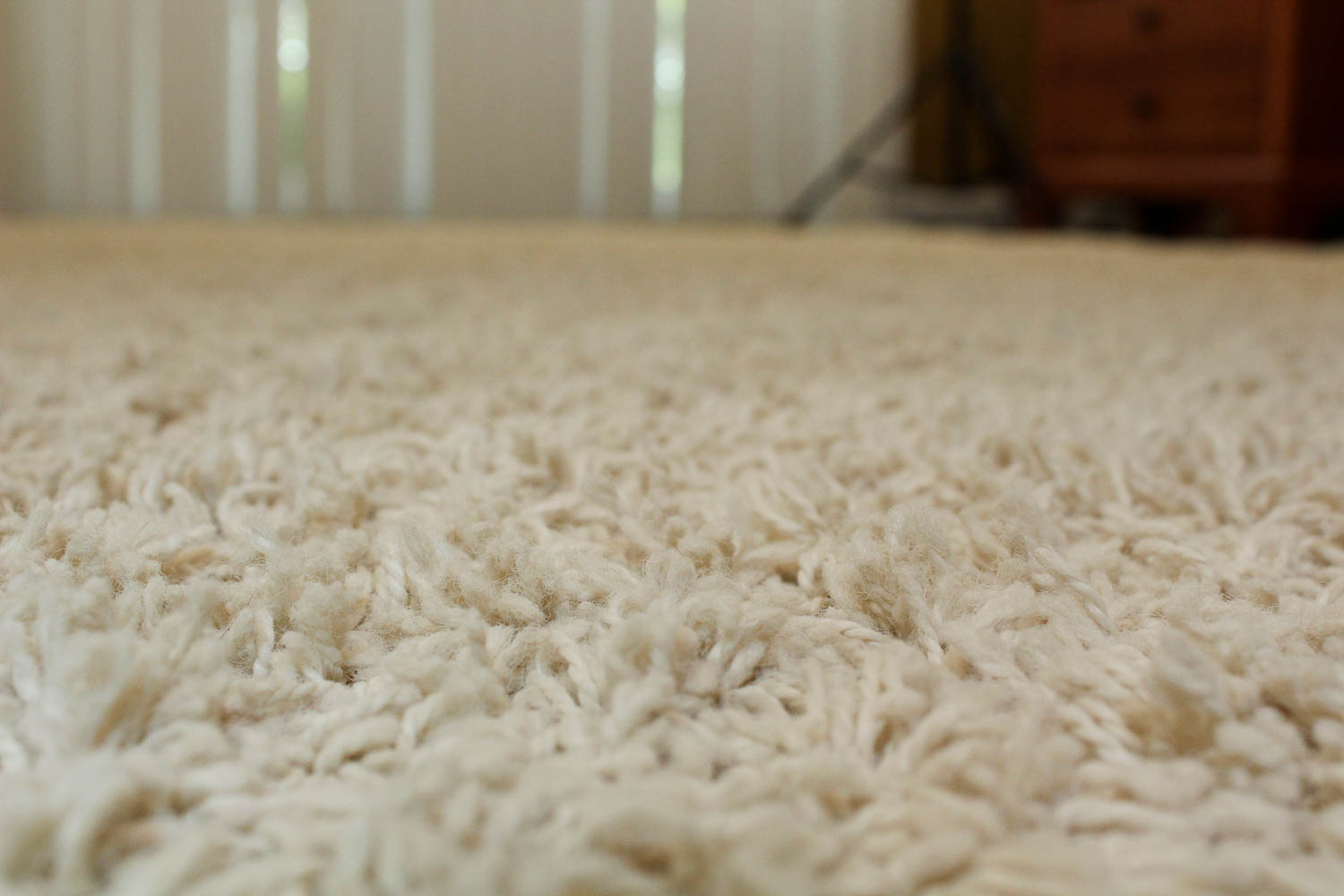 Mohawk Home "Frise" Ivory Shag Area Rug