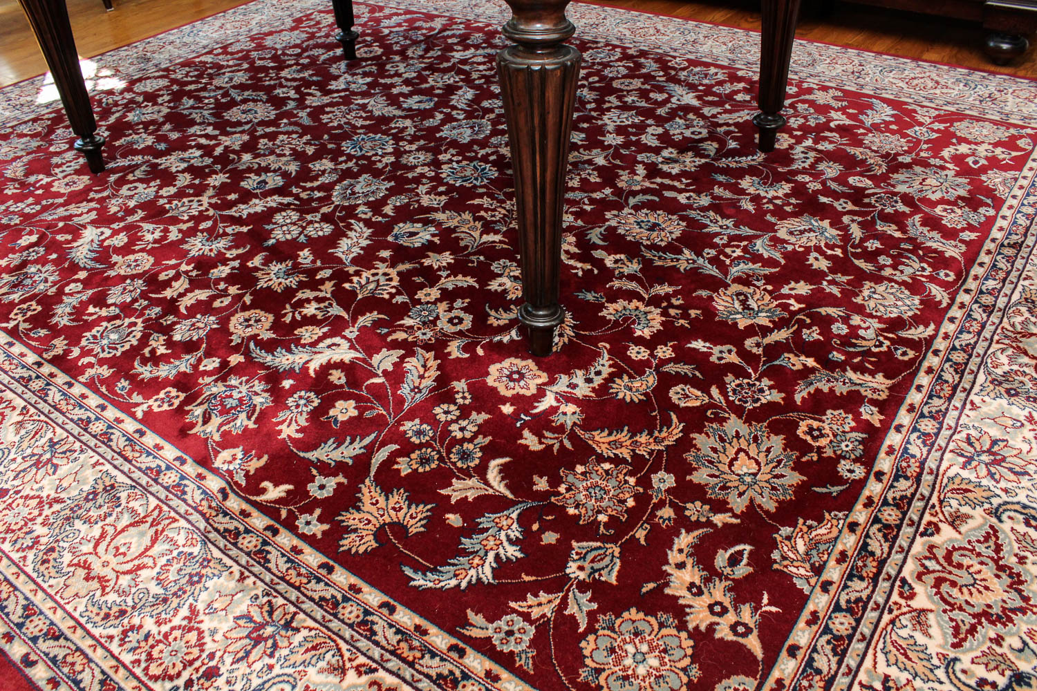 Machine Woven Karastan "Kara Shah" Area Rug