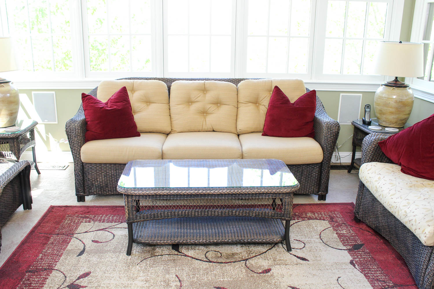 Lloyd Flanders Patio Sofa and Coffee Table
