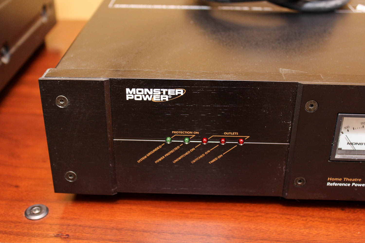 Monster Power HTS3500 Home Theater Reference Powercenter