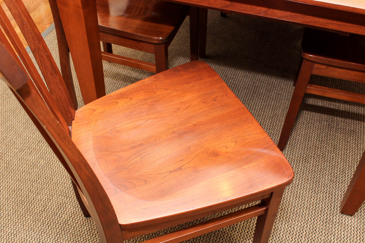 Handcrafted Amish Furniture Dining Table and Chairs