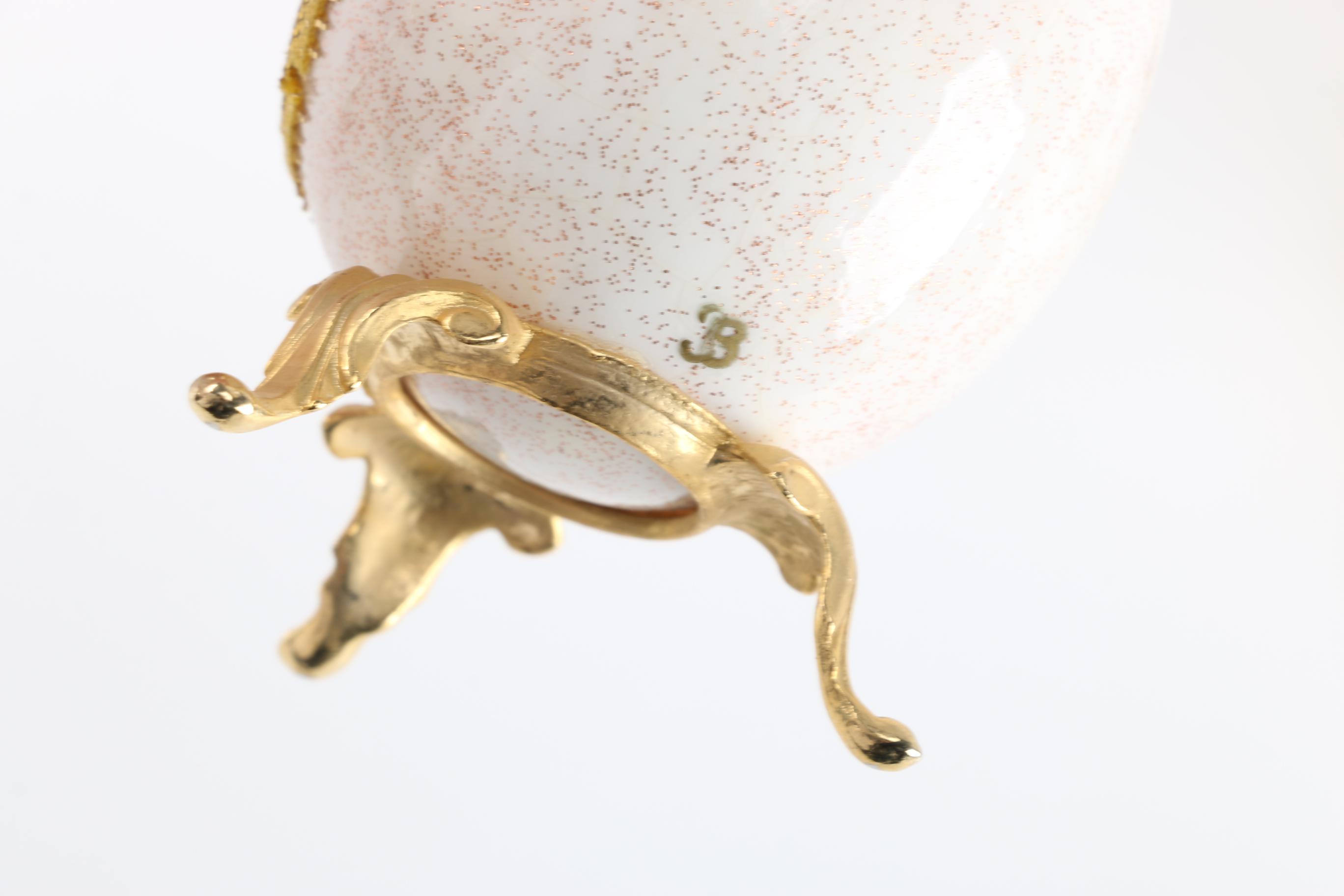 Painted and Sculptural Decorative Eggs