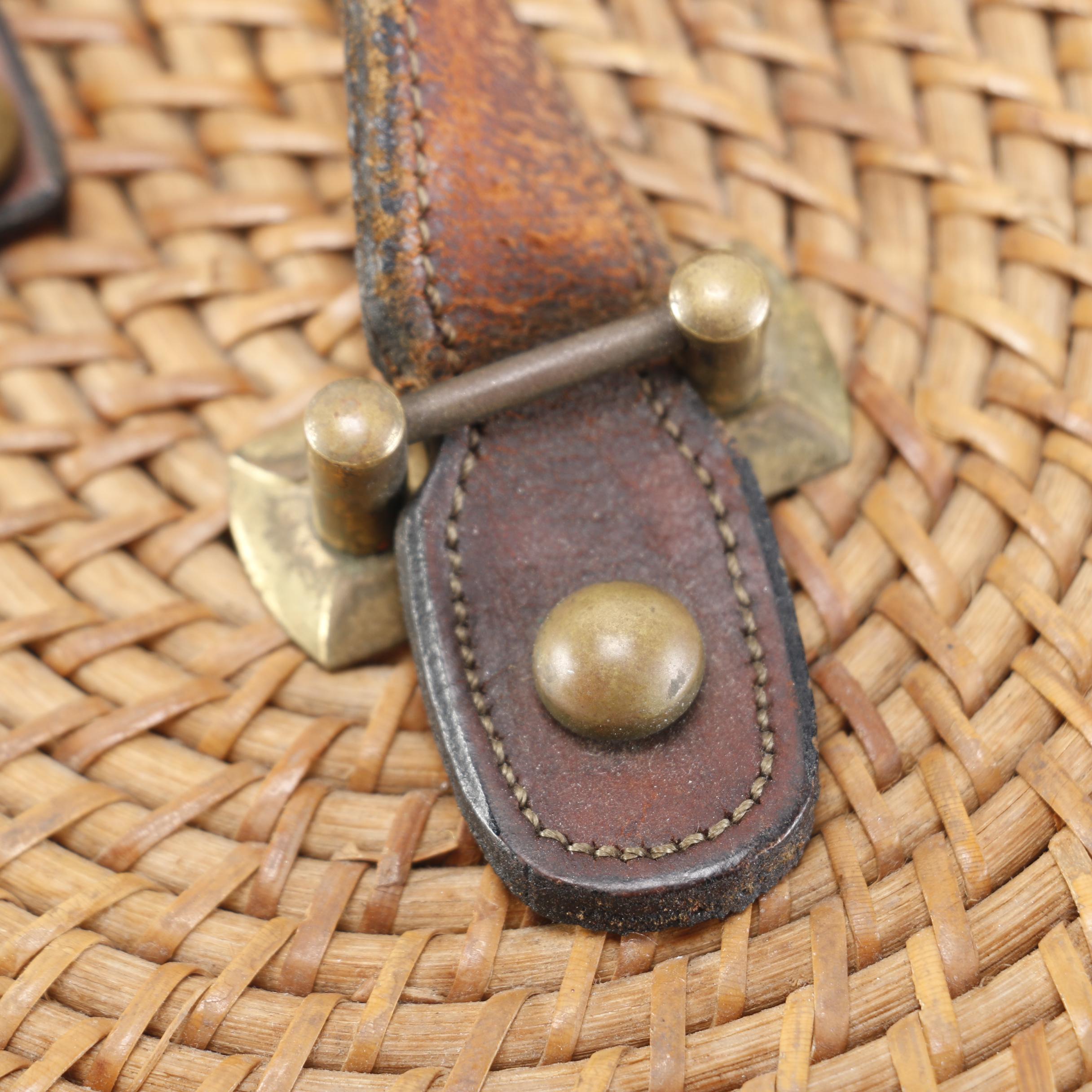 Etienne Aigner Basket Purse