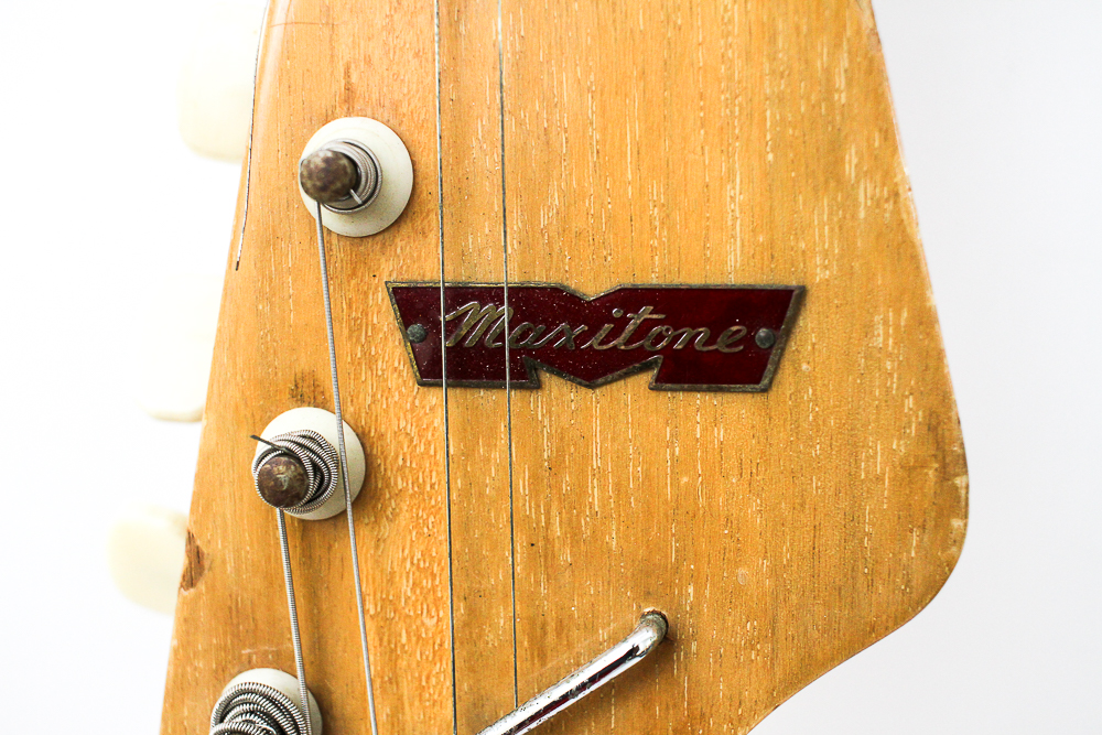 1960s Maxitone Claw Shape Electric Guitar in Black
