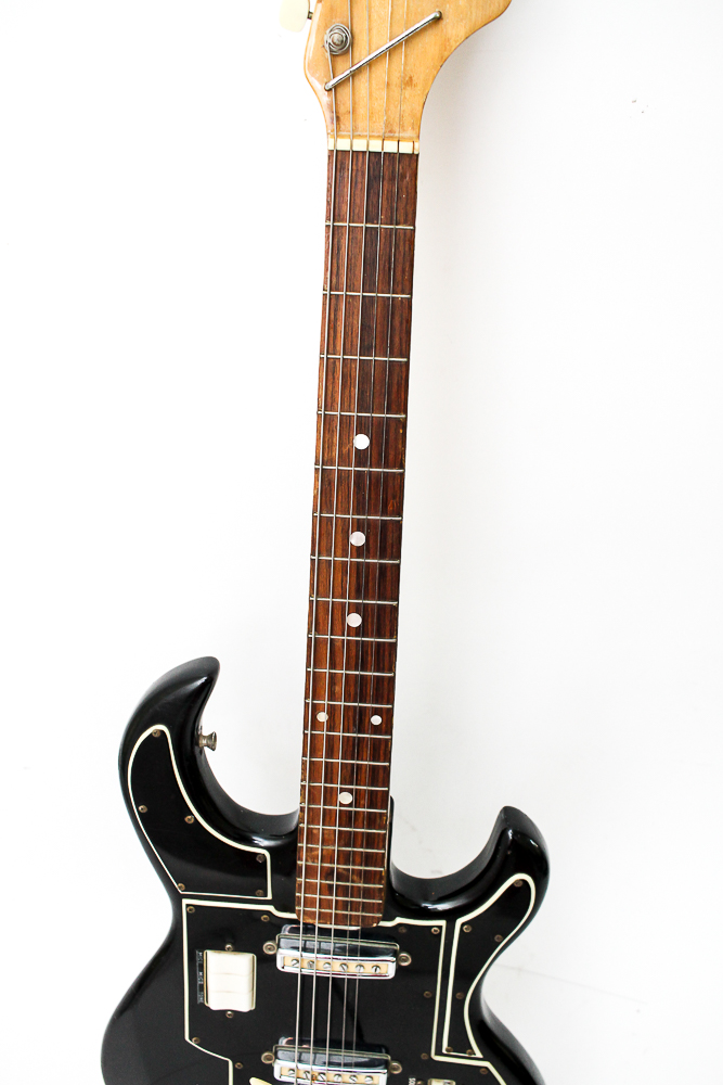 1960s Maxitone Claw Shape Electric Guitar in Black