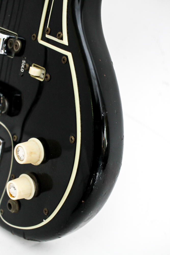 1960s Maxitone Claw Shape Electric Guitar in Black