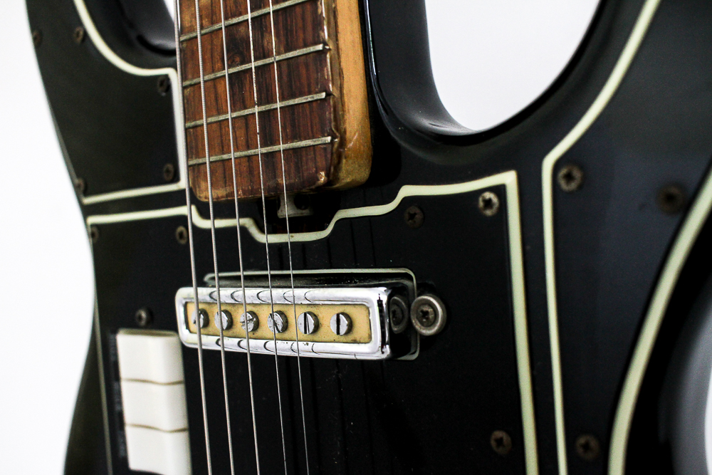 1960s Maxitone Claw Shape Electric Guitar in Black