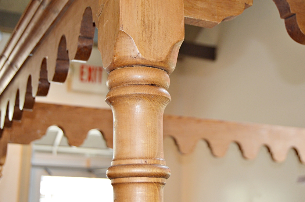 Four Poster Full Size Canopy Bed