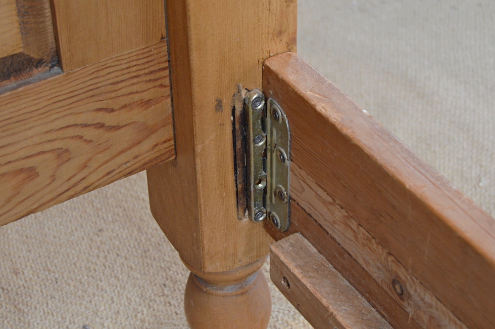 Four Poster Full Size Canopy Bed